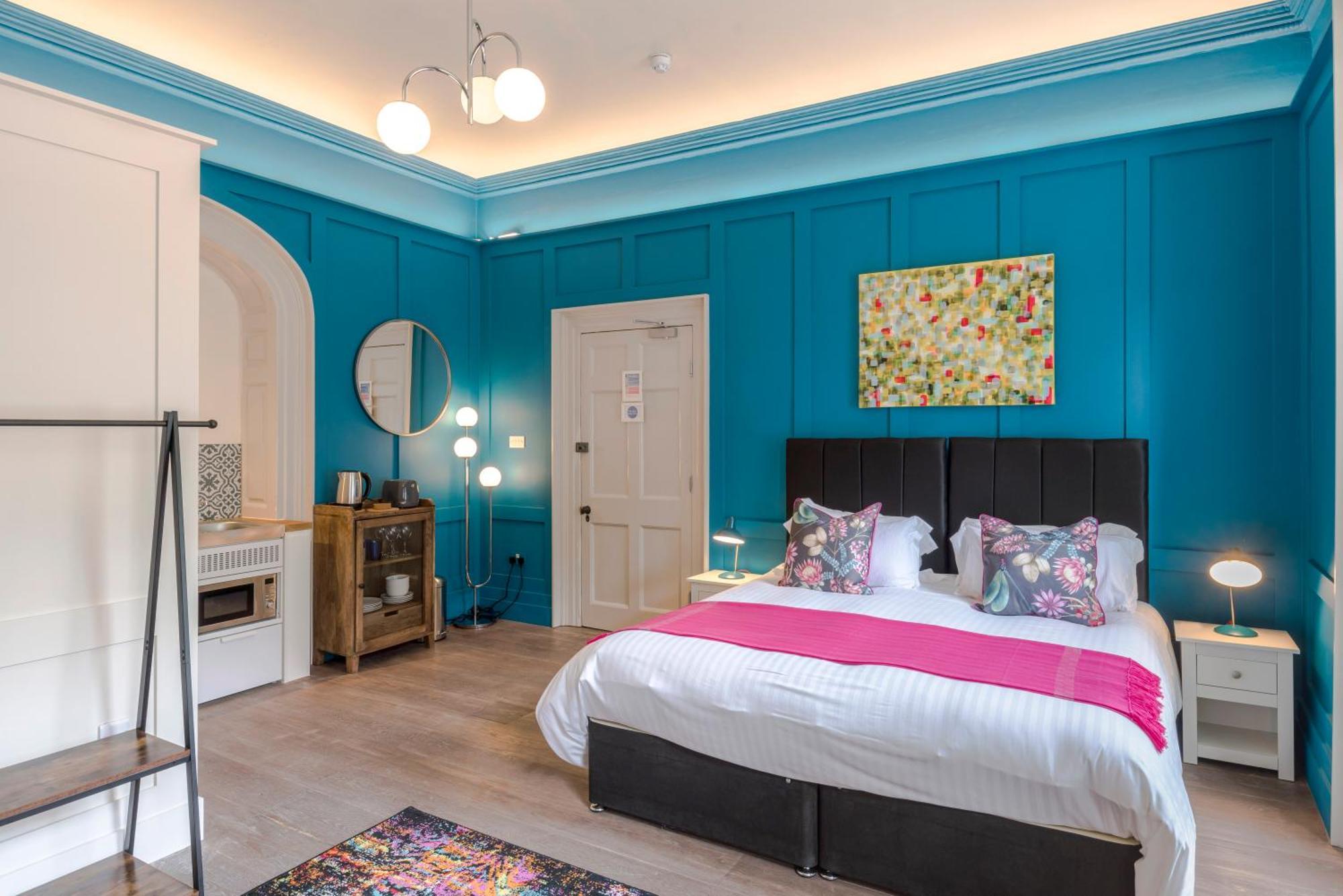 4 Berkeley Square I Your Apartment บริสตอล ภายนอก รูปภาพ