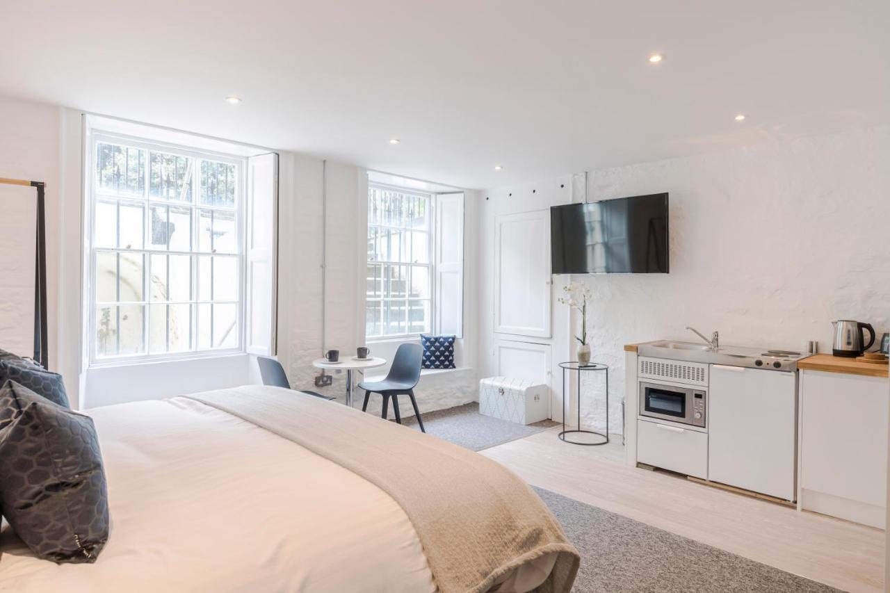 4 Berkeley Square I Your Apartment บริสตอล ภายนอก รูปภาพ
